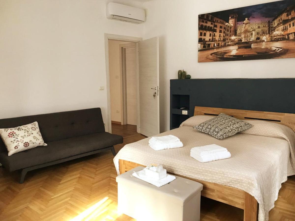 Il Salotto Del Conte Bed & Breakfast Верона Екстериор снимка