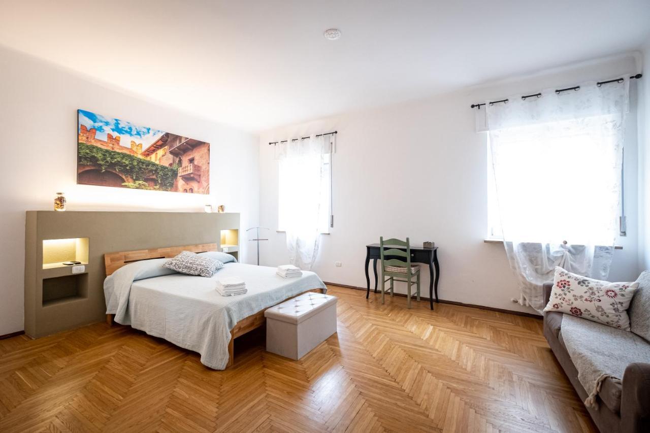 Il Salotto Del Conte Bed & Breakfast Верона Екстериор снимка