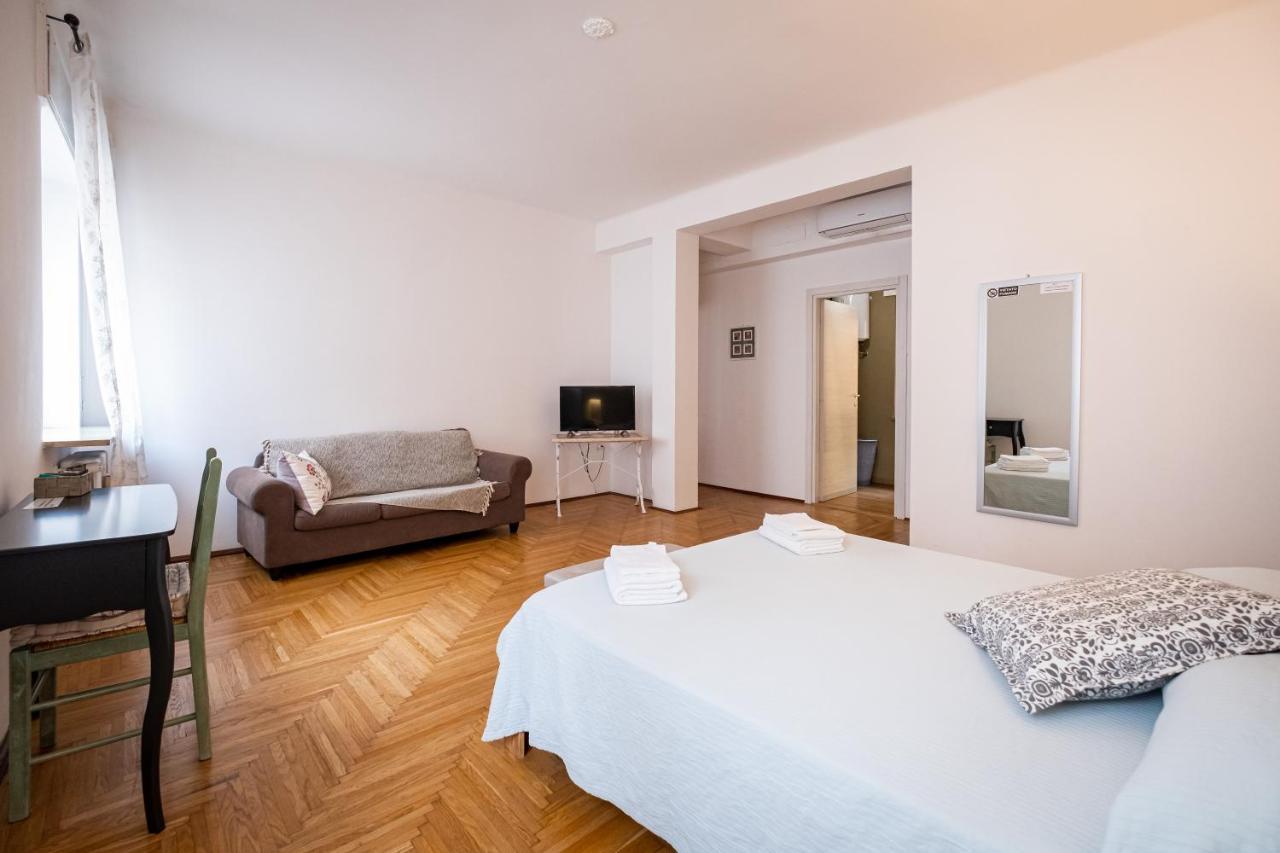 Il Salotto Del Conte Bed & Breakfast Верона Екстериор снимка