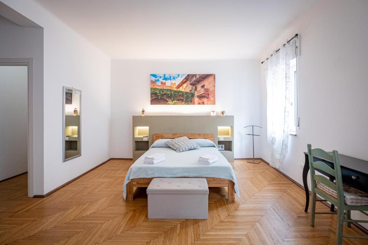 Il Salotto Del Conte Bed & Breakfast Верона Екстериор снимка