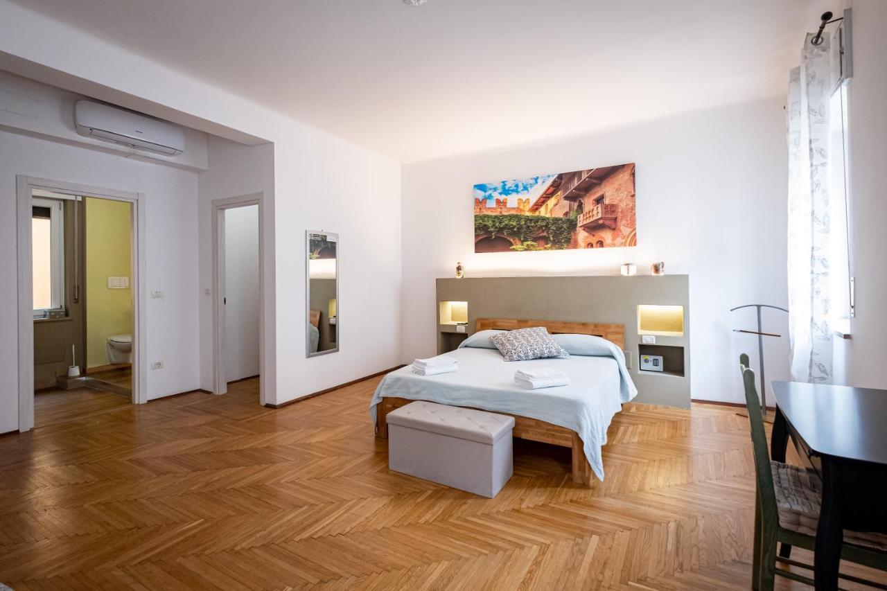 Il Salotto Del Conte Bed & Breakfast Верона Екстериор снимка