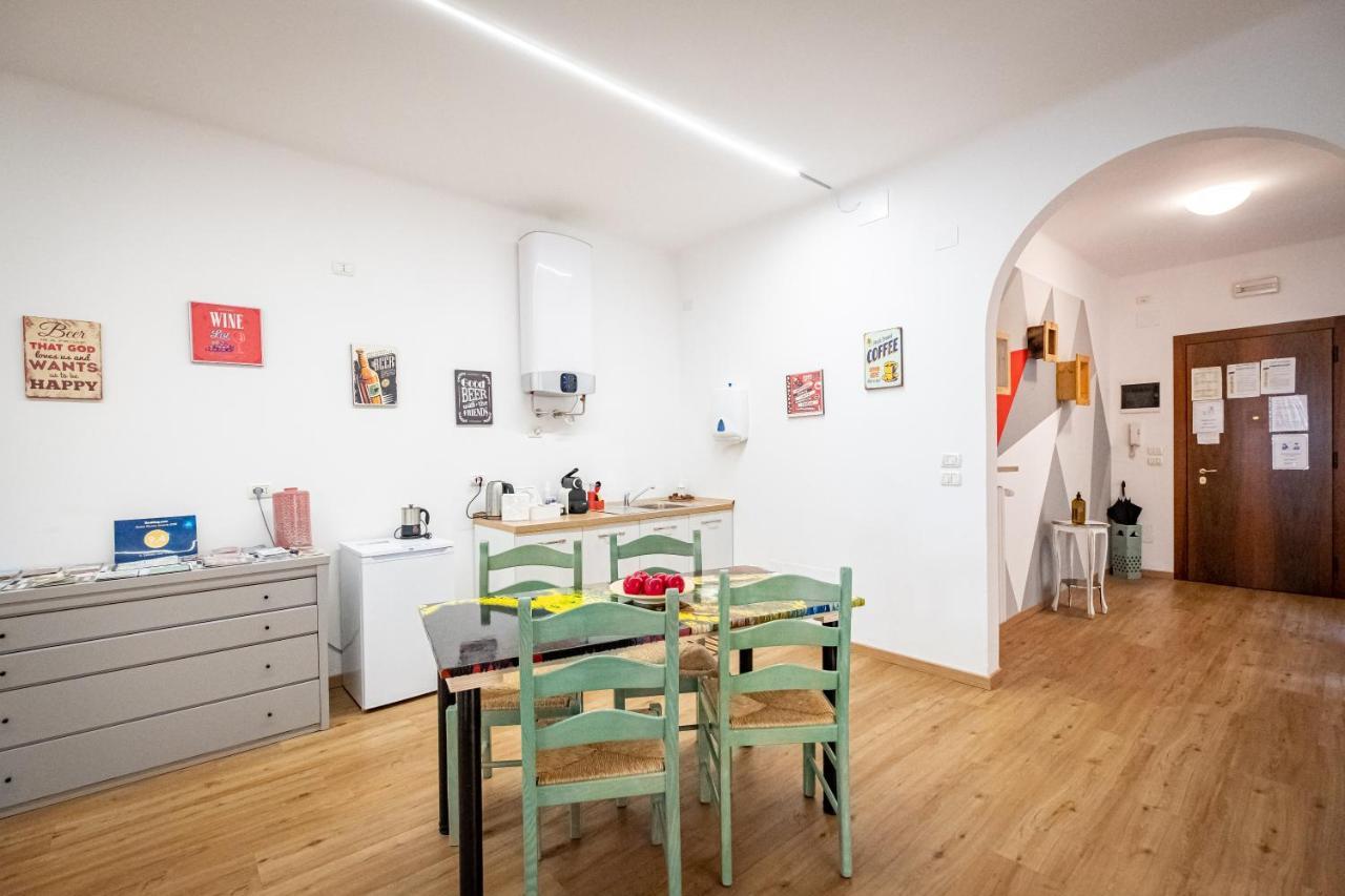 Il Salotto Del Conte Bed & Breakfast Верона Екстериор снимка